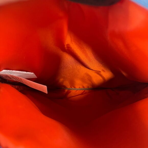 Patagonia Refugio 28L Backpack Black Outdoor Hiking Camping Padded 28 - Picture 7 of 11